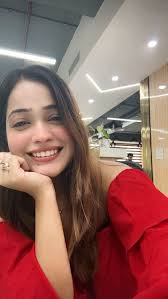 New Office. New Chapter. Today we start fresh. We've officially moved into  our new office. Leaving behind the old spot comes with a mix of emotions.  Bittersweet, sure