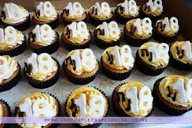 Once we have solved the theme of decoration, do not forget about other important points. 18th Birthday Cupcakes Gold With Musical Notes