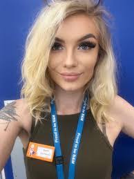 Amy Isaac's Instagram, Twitter & Facebook