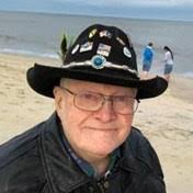 Edna Holbrook's Instagram, Twitter & Facebook