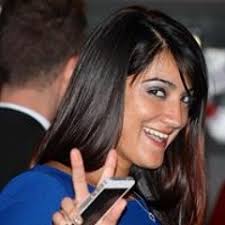 Stream Pia Singh San Martin music