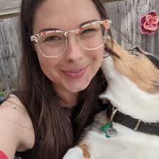 I just had an aweful morning! So I was in class today going over research  and out of no where my teacher asked a girl in my class about her rabbit.  Well