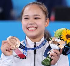 다만 아직 어린 나이 때문인지 키(185cm)에 비해 체중(85kg)이 덜 나가서 호리호리한 체형이며, 따라서 아직은 홈런을 뻥뻥 때려내는 타격을 기대하기는 어렵다. I44 Woqm1def7m