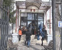 Această locaţie se află în bloc. Paul Negoita Paul Iulius Negoita