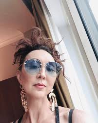 I call this look “Somber Girl with New Earrings”. Small indulgences as I  try to regroup, it's gonna take a long time. Hitting the road ... Heading  to Pennsylvania to play at