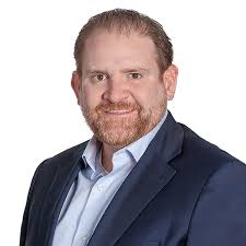 Brian Weatherly's Instagram, Twitter & Facebook