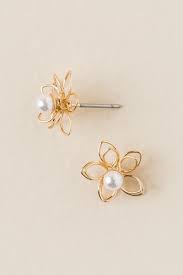 Kellen Flower Pearl Stud Earring Pearl Stud Earrings Stud Earrings Jewelry