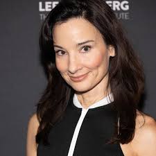 Alison Becker (@thealisonbecker) • Instagram photos and videos