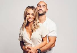 Отец в прошлом был военным. Anna Hilkevich Postradala Ot Udara Muzha V Novogodnyuyu Noch Video