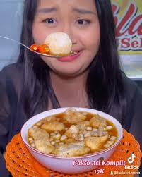 ., BAKSO KAGET DAN BAKSO ACI KILLER, ., BAKSO DAN SEBLAK YG NGAGETIN,  KILLER BGT 🔥🔥, ., Kali ini mimin njajan di Pujasera Masbro nihh,  @baksokaget.baksoacikiller. Selain bisa makan di tempatnya, ...