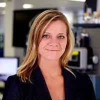 Kelly Scribner's Instagram, Twitter & Facebook