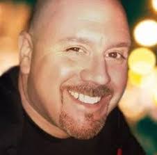 Douglas Loftus's Instagram, Twitter & Facebook