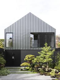 East Melbourne Residence Australian Architecture Est Living In 2020 Victorian Terrace House Melbourne House House Exterior