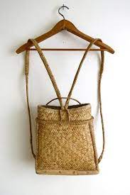 Wicker Bags Straw Hats What To Pack For The Beach How To Wear A Sun Hat Summer 2017 Trends Summer Handbags Straw Bag Bags Straw Bags