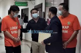 Frank tang king hung allan sim yaw yen liew tang chieh victor ng yuan chai jammie tai kie mie goh chin yee leong hsin ru grace yii hung hie robert jawan wellington sharon ong siok gee. Two Datuk Remanded For Two Days To Facilitate Macc S Probe Into Sarawak Rural Road Case
