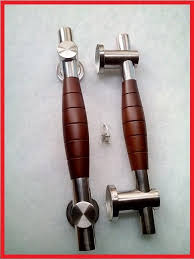 Kita dowshardware menyediakan bermacam aneka handle pintu dan kunci pintu. Jual Handle Pintu Minimalis Panjang Tarikan Pintu Cek Harga Di Pricearea Com
