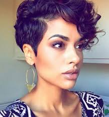 Ces coiffures courtes les mieux adaptées aux femmes de plus de 50 ans. Coupe Courte Femme 2018 En 50 Coupes Courtes Feminines Et Glamour