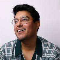 Edward Tello's Instagram, Twitter & Facebook