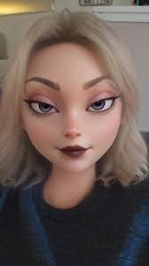 Jaclyn Hampton's Instagram, Twitter & Facebook