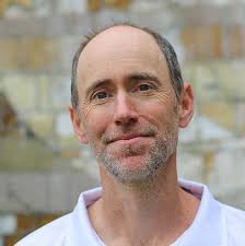 Orbital harmony limits late arrival of water