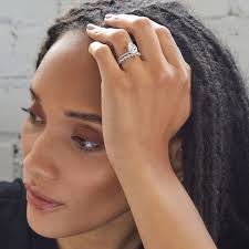 Pear Cut Diamond & Moissanite Engagement Rings