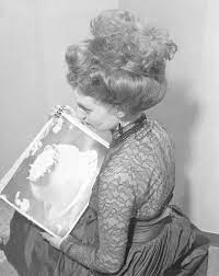 The Worst Vintage Hairstyles We Re Glad To Leave Behind It S Rosy