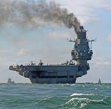 Das spaßbad im südosten des schweizer kantons st. Putins Mega Schiff Grosstes Atom U Boot Der Welt Fahrt Durch Die Ostsee Welt