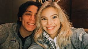 Lauren Lander (@laurenmlander)