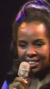Gladys Knight & the Pips Perform 'If I Were Your Woman'