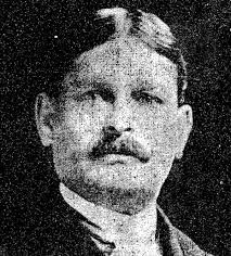 Louis Keil's Instagram, Twitter & Facebook