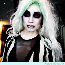 Youtu.be/fxbugyuvnh4 why would beetlejuice wear glitter? it's the herpes of craft supplies (and m. Awesome Beetlejuice Makeup For Halloween Beetlejuice Makeup Beetlejuice Costume Halloween Costumes Makeup