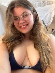 Schönen Start in den Mittwoch. 😏 : rGoneWildGermanGirls