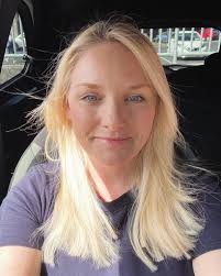 Cute cake and cupcake cake for 1-year-old daelynn