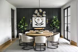 27 Rugs Under Round Tables To Add A Wow