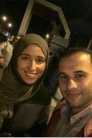 حُب_فلسطيني...🇵🇸 ..قصة خطيبين من فلسطین هو من غزة وهي ومن الضفة منعهم  الاحتلال لمدة سنوات من إتمام حلم اللقاء ..منذ عام قرر العريس الانفصال لأنه  يأس جدا من المحاولات . بالامس کان