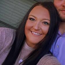 Erin Cathey's Instagram, Twitter & Facebook