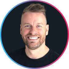 Tom Link's Instagram, Twitter & Facebook