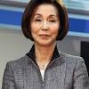 タマミ・チバさんは離婚後、眞栄田郷敦さんの親権を獲った そうです。兄の新田真剣佑さんの親権は父親の千葉真一さんが持っています。 理由は2015年離婚当時、 弟の眞栄田郷敦さんはまだ中学生で日本で生活していたため ですね. 1