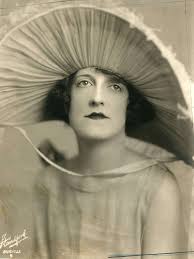 Florence King, stage actress (SAYRE 4252)