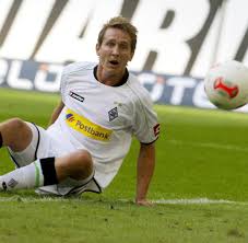 Der niederländische nationalspieler soll 14 millionen euro kosten und den nach dortmund abgewanderten marco reus ersetzen. Luuk De Jong Niederlandischer Fussballspieler Welt