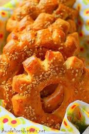 Kaak Marocain Brioche Kaak Khamer Cuisine Marocaine Recette Marocaine Recettes De Cuisine