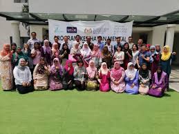 Yayasan perpaduan malaysia board of trustees chairman dr chandra muzaffar said the decision was made due to the negative connotation associated with the name '1 malaysia'. Yayasan Hasanah