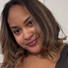 Lauren Simone (@laurensimonef)