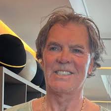 ADIEU ÉRIC. Bonjour à tous, encore une triste nouvelle dans la cité  maritime, Éric Delort père d'Andy grand footballeur, une figure Sétoise  nous a quittés pour rejoindre les étoiles, bon sportif, passionné