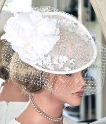White Bridal Headpiece White Fascinator Wedding Fascinator Wedding Hat Wedding Headpiece Kentucky Derby Fascinator Hat Saucer Hat Veil