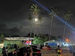 Sebab kita cuma duduk dalam menara tu & menikmati pandangan panorama bandar melaka di malam hari. Tanjung Dawai Kedah Percutian Bajet