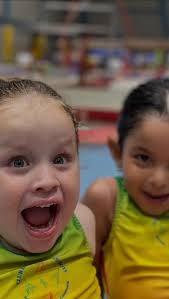 💥 ¡Descubre tu fuerza, equilibrio y pasión en Iron Boys Club! 💪, En Iron  Boys no solo entrenamos cuerpos, ¡formamos campeones y campeonas desde el  primer salto!, 🏅 Ofrecemos clases para todas las ...