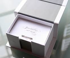 And they're available for both high gloss and soft. Moo Luxe Business Cards