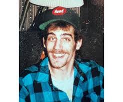 Benjamin Beard's Instagram, Twitter & Facebook