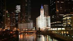 Doubletree Hotel Chicago Magnificent Mile Chicago River At Night Chicago River Chicago Hotels Chicago City